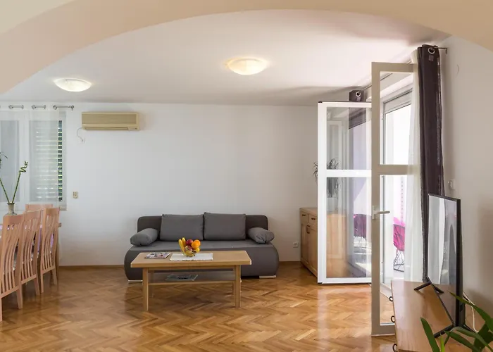 Med Διαμέρισμα