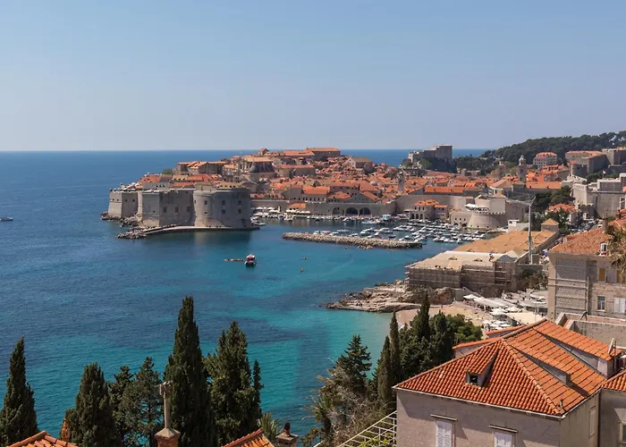 Med Ντουμπρόβνικ